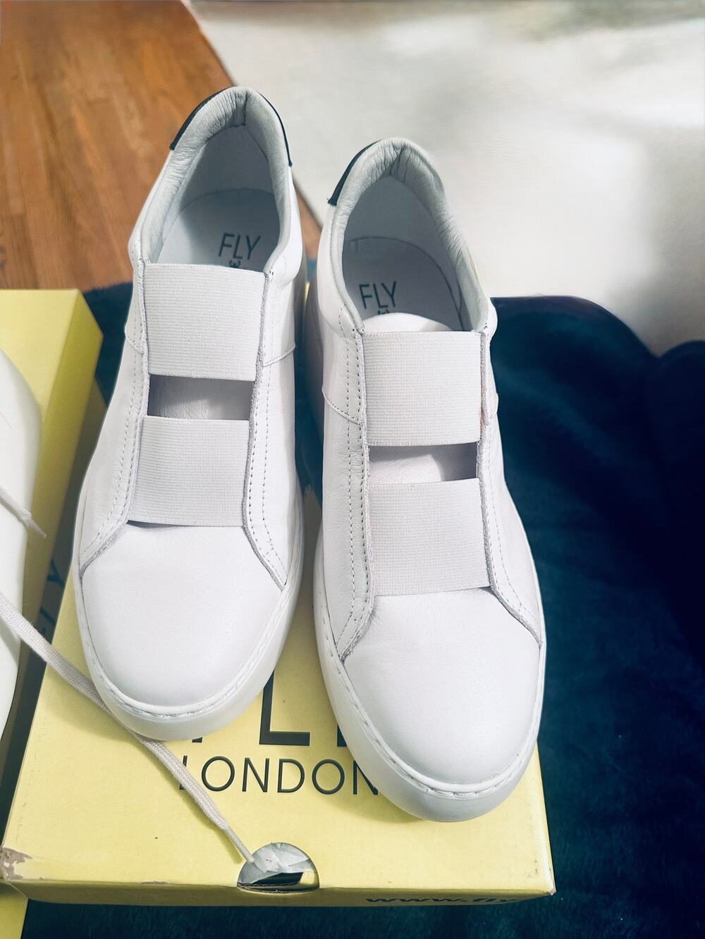 NEW IN BOX FLY LONDON DILO LACELESS WEDGE COMFORT SNEAKER 39
